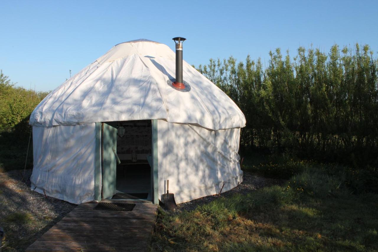 Mill Haven Place Glamping Yurt 3 Haverfordwest Extérieur photo